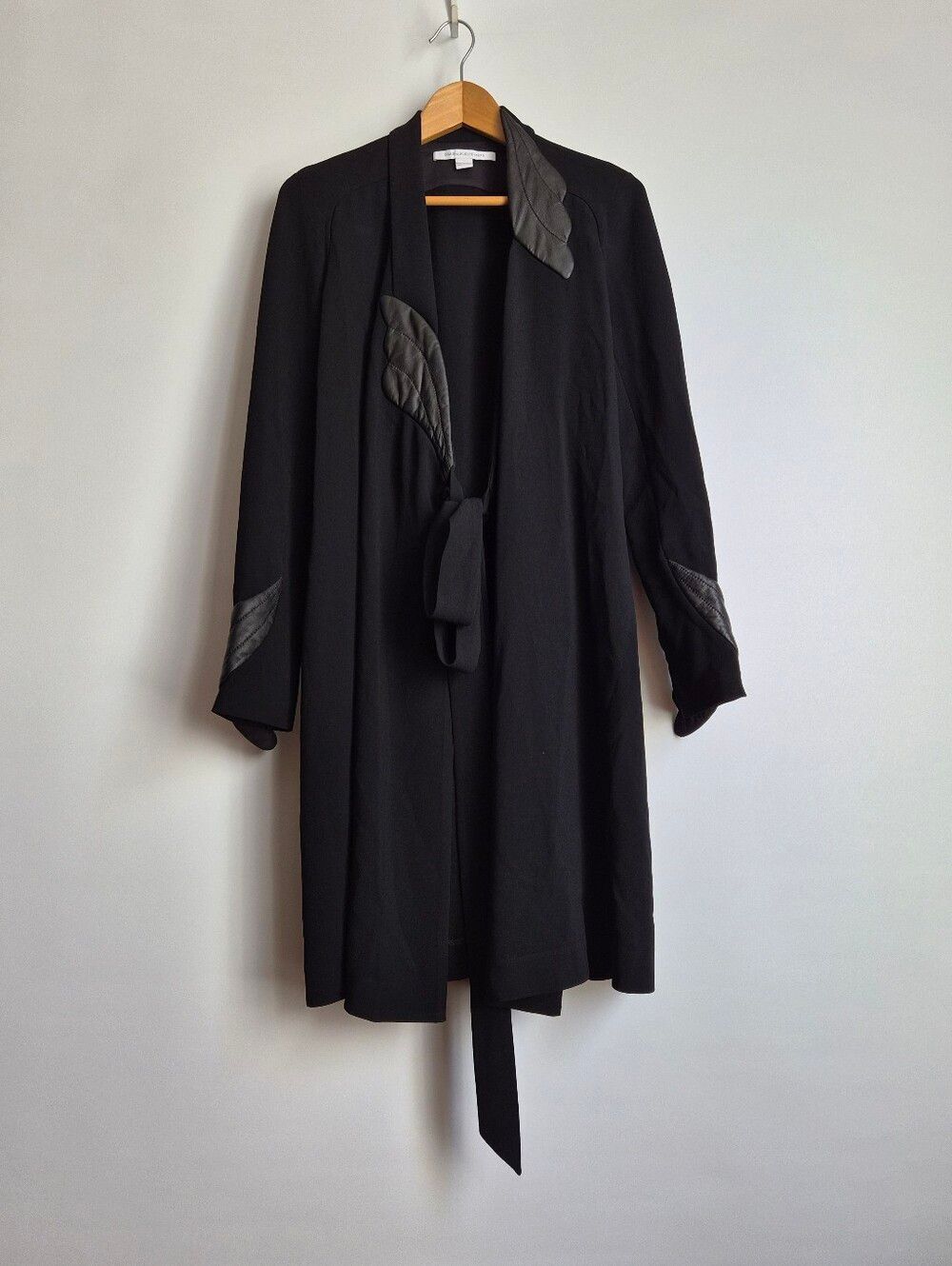 DVF Diane von Furstenberg Rare Black Size 10 Triacetate Wrap Coat Leather Leaf